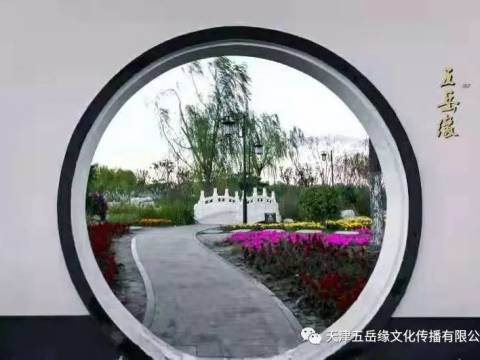 72岁吴尊爸爸逆生长,比39岁儿子还帅:原来不老的人生,靠的是这2个字