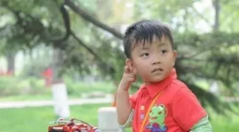 女子带孩子嫁老公,孩子长大越来越像老公,做亲子鉴定老公瘫在地