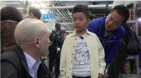 爸爸去哪儿热议: 为什么香港的小朋友可以英文无障碍交流