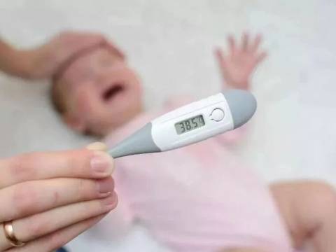 孩子发烧,这 3 种物理降温才真的有效