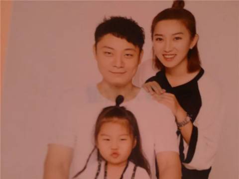 爸爸妈妈来合影(中班)