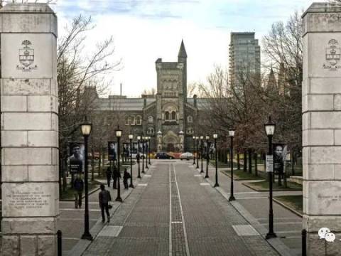 盘点加拿大最著名的两大城市(多伦多与温哥华)