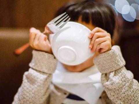 饭桌上的教养,决定了孩子的未来