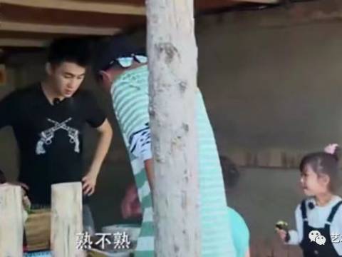 爸爸去哪儿:陈小春吃饺子声响太大,嘉士伯信口开河八个字,修养