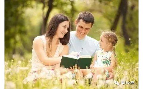 孩子出不出色,大多的责任在爸爸手里