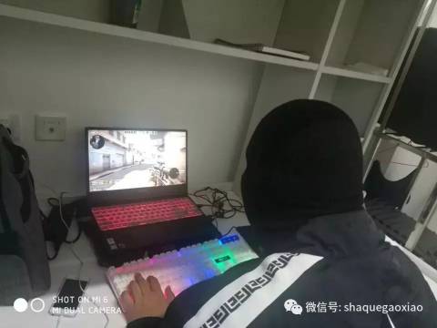 你要是让你爸爸学小狗叫,我就买给你
