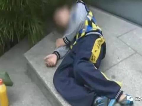 “爸爸,我不行了”9岁男孩因成绩不好被父亲暴打,爷爷含泪报警