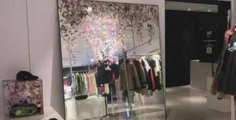 6岁女儿被试衣镜砸中,抢救无效去世,爸爸哭诉:没留下任何话!