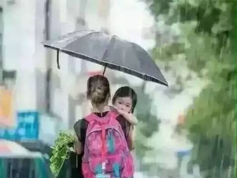 什么是爸爸?什么是妈妈?这两张图感动无数人!