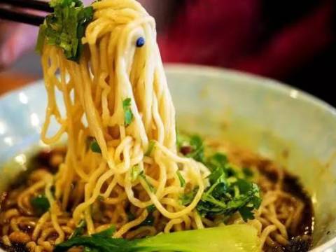 分享|同是“泡面”,爸爸煮VS妈妈煮,看到男朋友煮的:有点宠溺