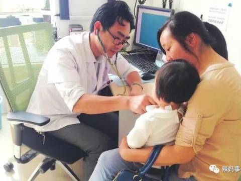 儿科医生:这3水果别再给孩子吃,否则耽误孩子发育,不长个!