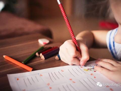 孩子上课注意力差?妈妈快来试试这几个方法!