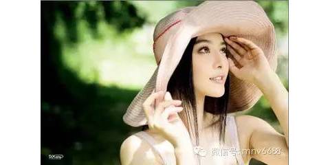 爸爸接儿子电话回家,老婆在家...