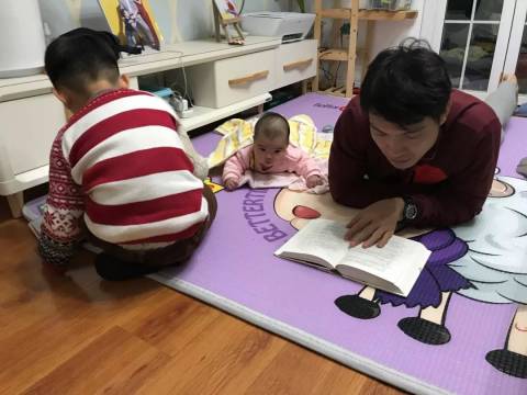 本以为爸爸带娃是来搞笑的,结果让我看得想哭