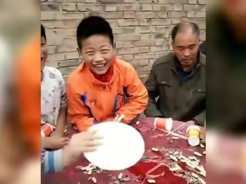 妈妈的这种“节俭”,会毁了孩子的人生格局,很多妈妈都不以为然