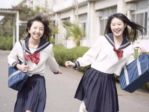 日本人挖空心思让孩子自信,咱们却极力让孩子自卑 !