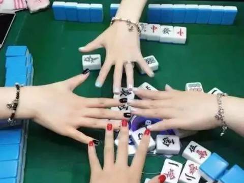 短篇小花:《我爸爸在开麻将馆》
