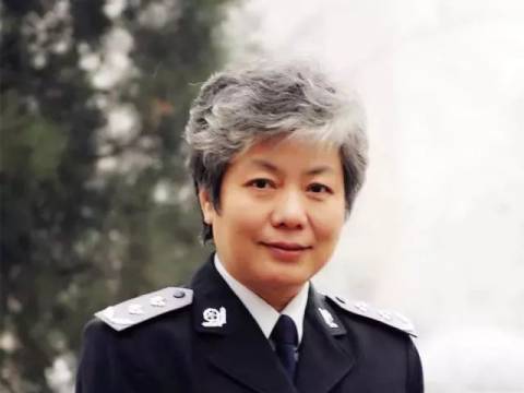 “孩子被打了?打回去啊!”61岁犯罪心理学教授竟然这样说……网友炸了!