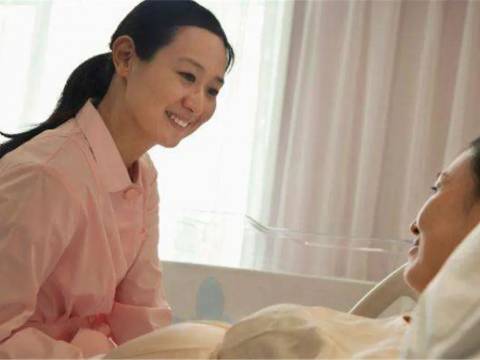 坐月子别让“3种人”进屋,对产妇孩子都不好,关系再好也不行