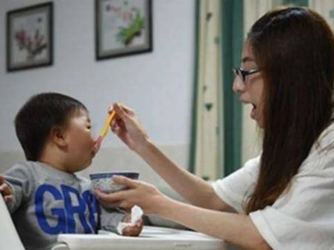这3个时间点别给孩子吃饭,饿着也别喂,容易伤脾积食