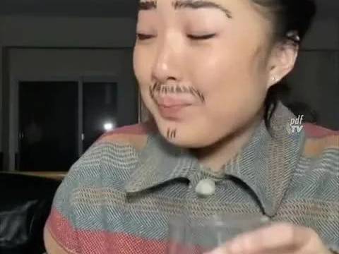 ​​​​​​​​【爆笑】西方家长和中国爸爸 对于小朋友喝酒的不同态度