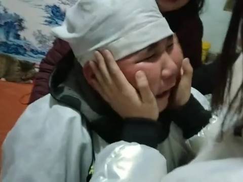 张北撞垃圾桶身亡男子12岁儿子哭爸爸,现场不忍直视!