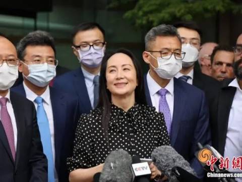 加拿大媒体认栽,删除“孟晚舟认罪”错误帖文 | 中国政府与海内外同胞强力支撑,铺就孟晚舟回国路