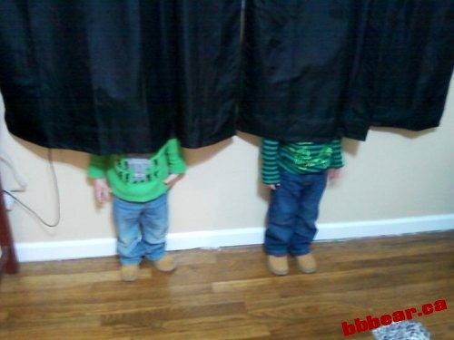 kids-hide-seek-fail-terrible-7.jpg