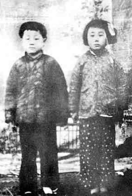 孔庆东曝光莫言1962年的照片 饥寒交迫的童年