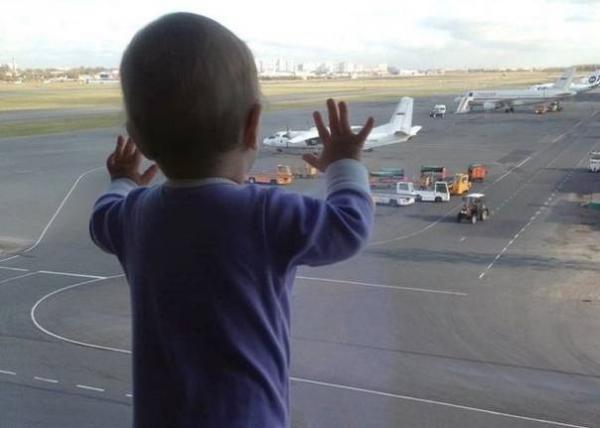 俄机空难:10个月大女婴登机前照曝光 令人心酸