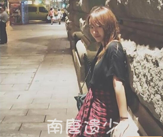 闫妮和前夫17岁女儿曝近照 服装时尚有星味