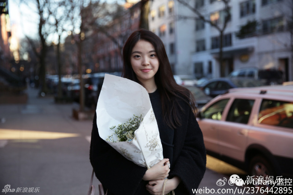 王中磊女儿过诞辰 众星捧月示范总裁千金范