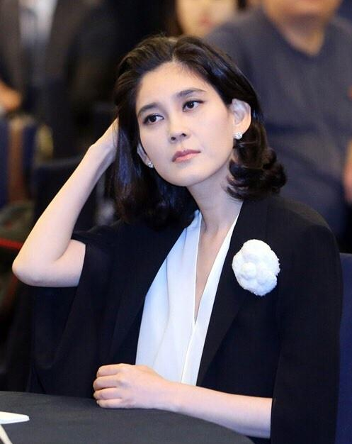 韩首富女儿嫁给保镖 这恋爱最终仍是走到了绝顶