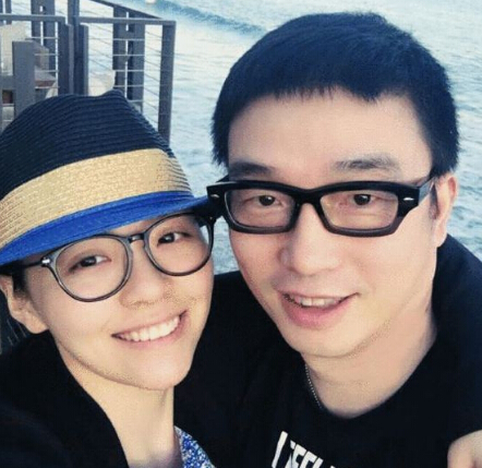 张靓颖母亲发公开信:冯轲与我女儿成婚是狡计!