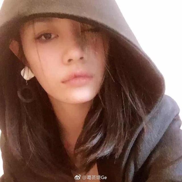 章子怡：大女儿不是我亲生的,要把所有的爱给她