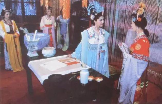动物世界里的“女儿国”：娃它爹?不需要!