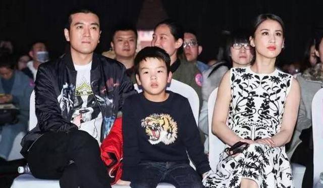 黄圣依首谈杨子前妻女儿 俏丽懂事 经常一路旅行