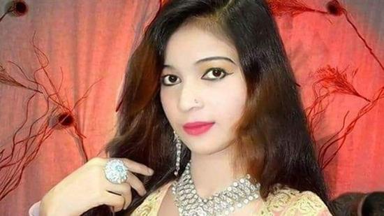 女歌手拒尽共舞邀约遭枪杀 腹中还有8个月胎儿