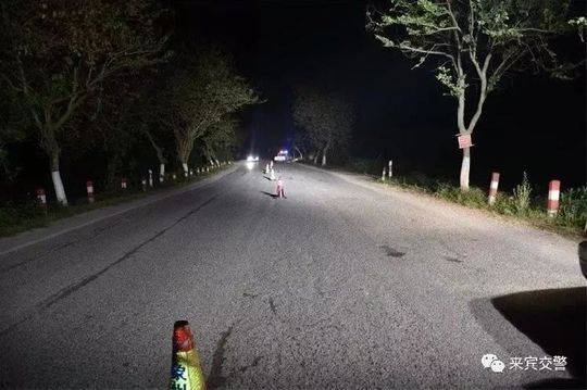 男童溜下车被撞身亡 父亲开360多公里浑然不知